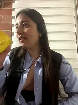 Snapshot of Au-rora chatting on 20, 12, 2025 Au-rora online show from 20, 12, 2025