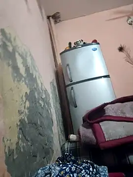 Snapshot of CUTE-GIRL-1 chatting on 25, 11, 2025 CUTE-GIRL-1 online show from 25, 11, 2025