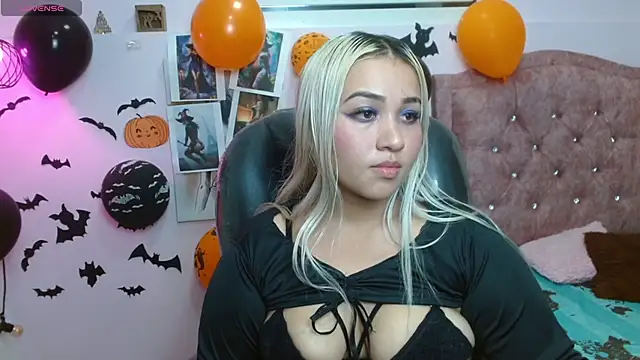 Katicamorada online show from 29, 10, 2025