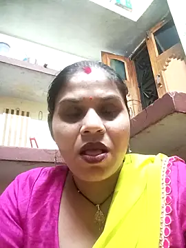 Snapshot of HayatKapoor chatting on 8, 11, 2025 HayatKapoor online show from 8, 11, 2025