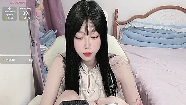 Snapshot of Vivian-88 chatting on 19, 4, 2026 Vivian-88 online show from 19, 4, 2026