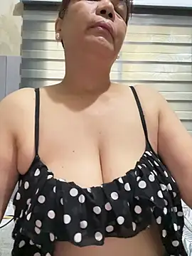 sweetyjhones online show from 9, 4, 2026