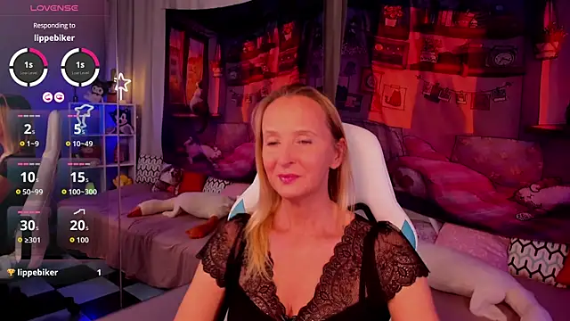 Snapshot of ScarlettPalmer chatting on 5, 11, 2025 ScarlettPalmer online show from 5, 11, 2025