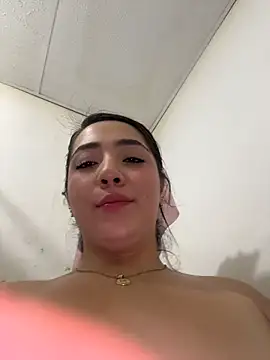 Snapshot of Hannahpradaa_ chatting on 5, 11, 2025 Hannahpradaa online show from 5, 11, 2025