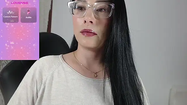 Emma Hotkiss online show from 16, 7, 2026