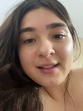 Snapshot of Valentina_ro chatting on 2, 11, 2025 Valentina ro online show from 2, 11, 2025