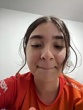 Snapshot of Valentina_ro chatting on 19, 11, 2025 Valentina ro online show from 19, 11, 2025