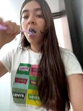 Snapshot of Valentina_ro chatting on 22, 11, 2025 Valentina ro online show from 22, 11, 2025