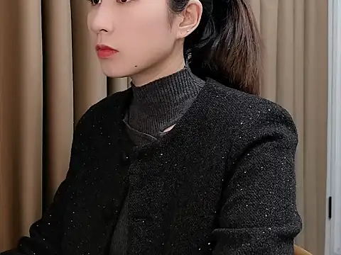 Snapshot of lvy-002 chatting on 9, 11, 2025 lvy-002 online show from 9, 11, 2025