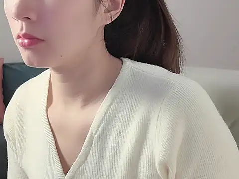 Snapshot of lvy-002 chatting on 21, 11, 2025 lvy-002 online show from 21, 11, 2025