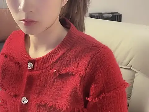 Snapshot of lvy-002 chatting on 24, 11, 2025 lvy-002 online show from 24, 11, 2025