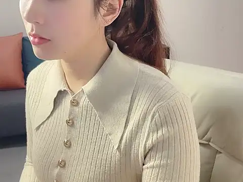 Snapshot of lvy-002 chatting on 29, 11, 2025 lvy-002 online show from 29, 11, 2025