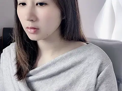 Snapshot of lvy-002 chatting on 8, 3, 2026 lvy-002 online show from 8, 3, 2026