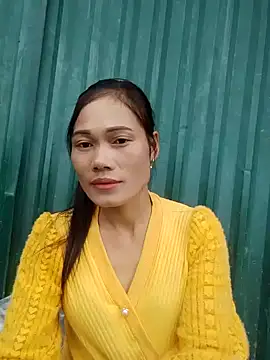 Snapshot of doggy-00 chatting on 4, 11, 2025 doggy-00 online show from 4, 11, 2025