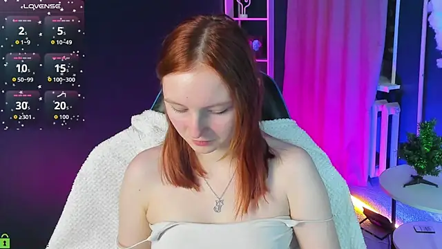 Snapshot of AngelWisee chatting on 23, 12, 2025 AngelWisee online show from 23, 12, 2025