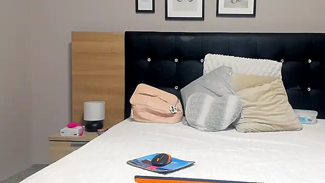 Snapshot of valeryablack chatting on 28, 11, 2025 valeryablack online show from 28, 11, 2025