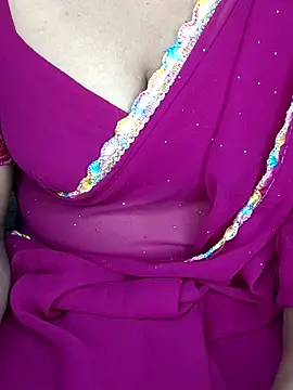 Snapshot of shreyareddy99 chatting on 21, 12, 2025 shreyareddy99 online show from 21, 12, 2025