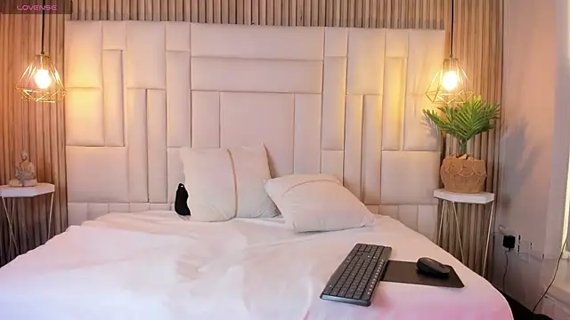 VenuzSofia online show from 14, 3, 2026