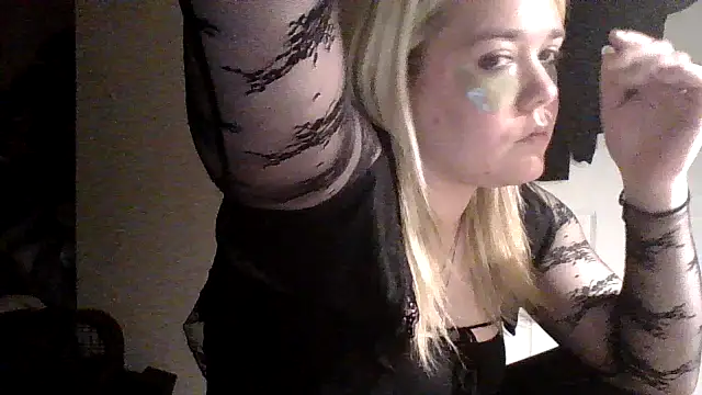 SilverSeductress online show from 6, 3, 2026