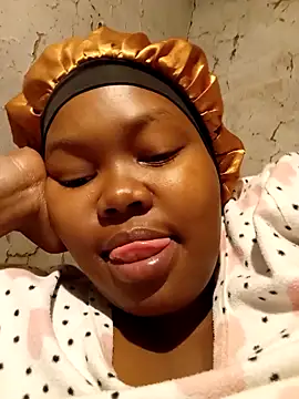 3bigcuteness online show from 17, 11, 2025