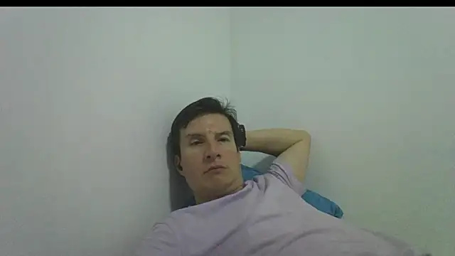 Snapshot of carliesexyman chatting on 6, 11, 2025 carliesexyman online show from 6, 11, 2025