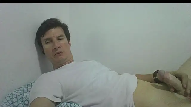 Snapshot of carliesexyman chatting on 30, 11, 2025 carliesexyman online show from 30, 11, 2025