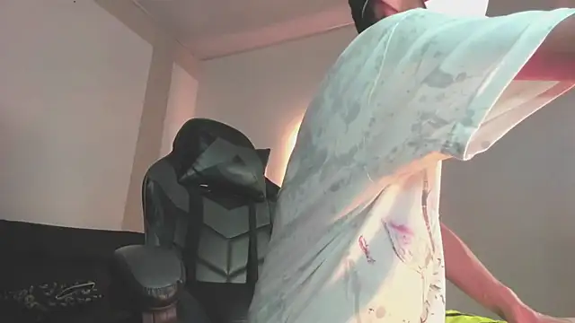 Snapshot of Senpai_Lover chatting on 27, 11, 2025 Senpai Lover online show from 27, 11, 2025