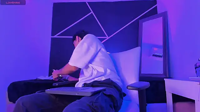 Snapshot of LIAM_STONNE_ chatting on 31, 10, 2025 LIAM STONNE  online show from 31, 10, 2025