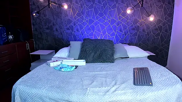 Snapshot of Thalynn_angels chatting on 14, 11, 2025 Thalynn angels online show from 14, 11, 2025