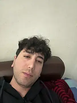 Snapshot of Hernann19 chatting on 15, 12, 2025 Hernann19 online show from 15, 12, 2025