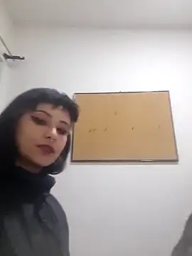 Snapshot of Sandyofi chatting on 4, 11, 2025 Sandyofi online show from 4, 11, 2025