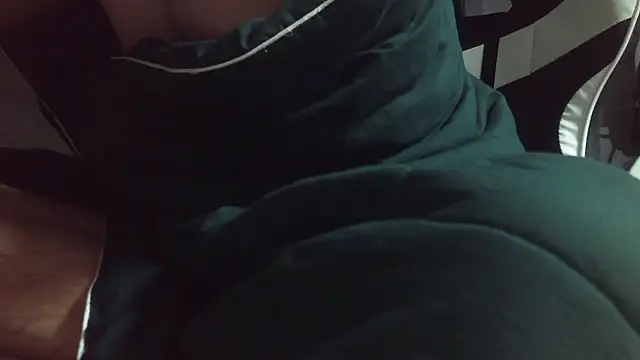 Snapshot of Stripholyday chatting on 12, 11, 2025 Stripholyday online show from 12, 11, 2025