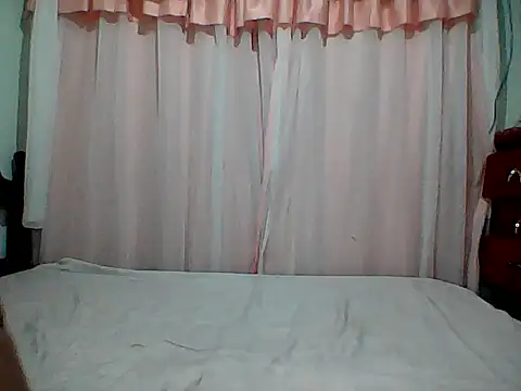 HotGiirl2025 online show from 4, 12, 2025