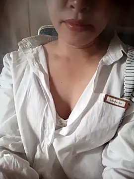 Snapshot of Bamboo-niee123 chatting on 6, 11, 2025 Bamboo-niee123 online show from 6, 11, 2025