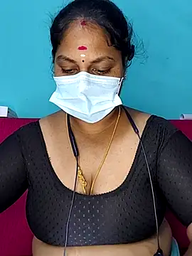 Snapshot of deepikasree143 chatting on 17, 11, 2025 deepikasree143 online show from 17, 11, 2025