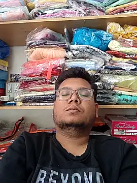 Snapshot of playboy210600 chatting on 5, 11, 2025 playboy210600 online show from 5, 11, 2025