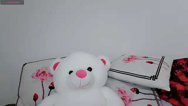 Snapshot of Yan61 chatting on 4, 11, 2025 Yan61 online show from 4, 11, 2025