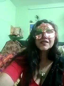 Snapshot of LOVE__RANI chatting on 7, 11, 2025 LOVE RANI online show from 7, 11, 2025