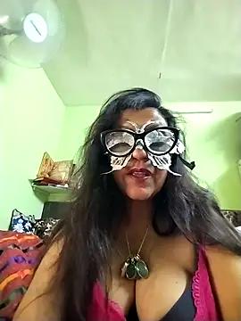 Snapshot of LOVE__RANI chatting on 26, 11, 2025 LOVE RANI online show from 26, 11, 2025