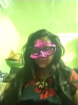 Snapshot of LOVE__RANI chatting on 1, 12, 2025 LOVE RANI online show from 1, 12, 2025