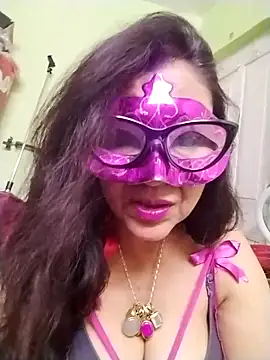 Snapshot of LOVE__RANI chatting on 20, 12, 2025 LOVE RANI online show from 20, 12, 2025