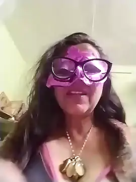 Snapshot of LOVE__RANI chatting on 20, 12, 2025 LOVE RANI online show from 20, 12, 2025