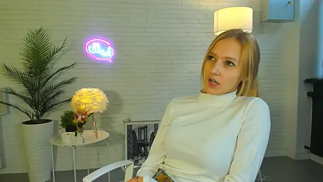 Snapshot of BeckieCrunkleton chatting on 1, 11, 2025 BeckieCrunkleton online show from 1, 11, 2025