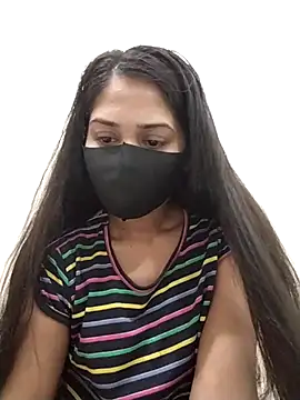 Green LaDY66 online show from 10, 11, 2025