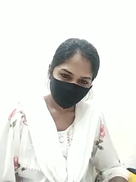 Green LaDY66 online show from 13, 11, 2025