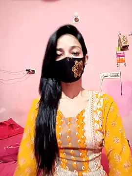 Green LaDY66 online show from 11, 4, 2026