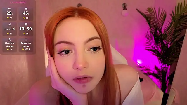 Snapshot of Daniela_Saules chatting on 19, 12, 2025 Daniela Saules online show from 19, 12, 2025