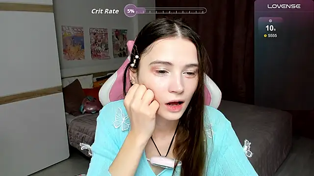 Hana Flo  online show from 4, 12, 2025