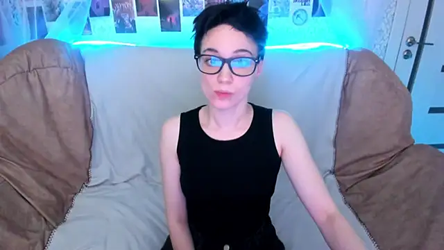 Snapshot of ErickaFetish chatting on 17, 12, 2025 ErickaFetish online show from 17, 12, 2025