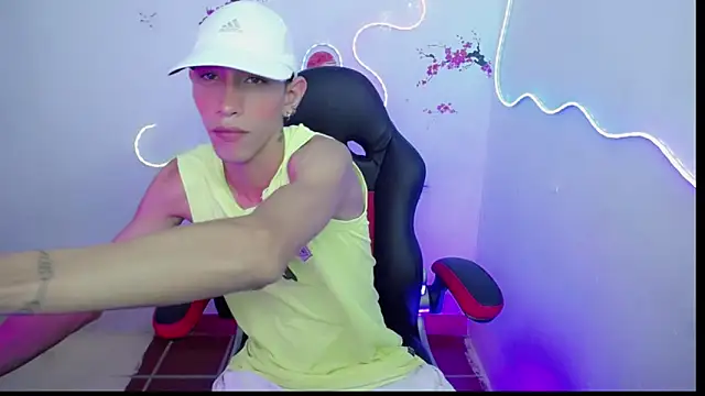 Snapshot of The_latin_boy chatting on 20, 11, 2025 The latin boy online show from 20, 11, 2025